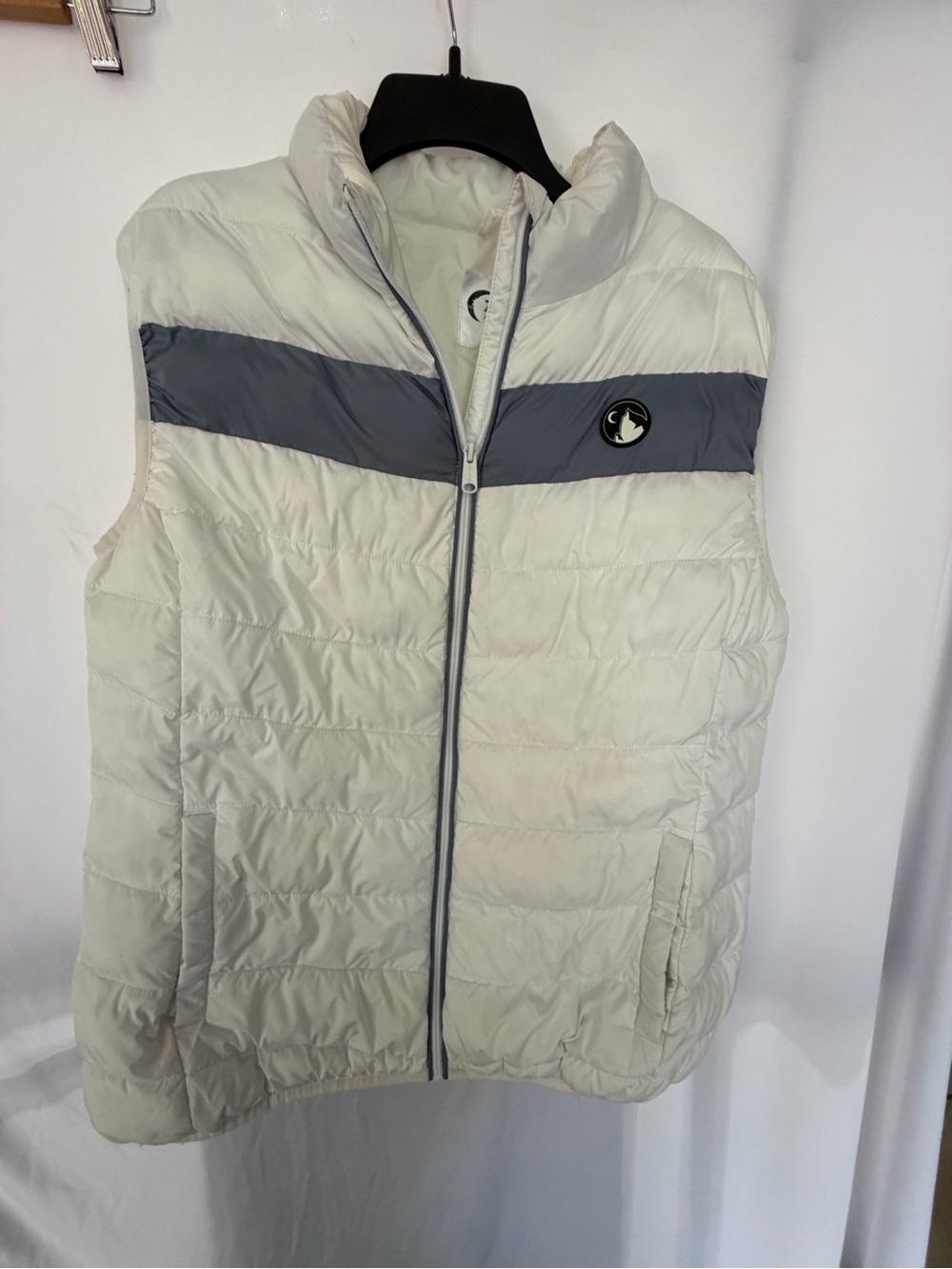 Quilted Puffer Vest in Off-White with Gray Accent